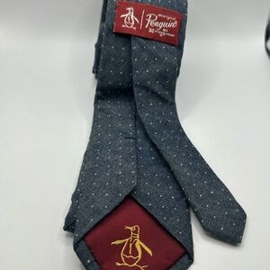 Original penguin grey skinny tie with white polka dot’s!